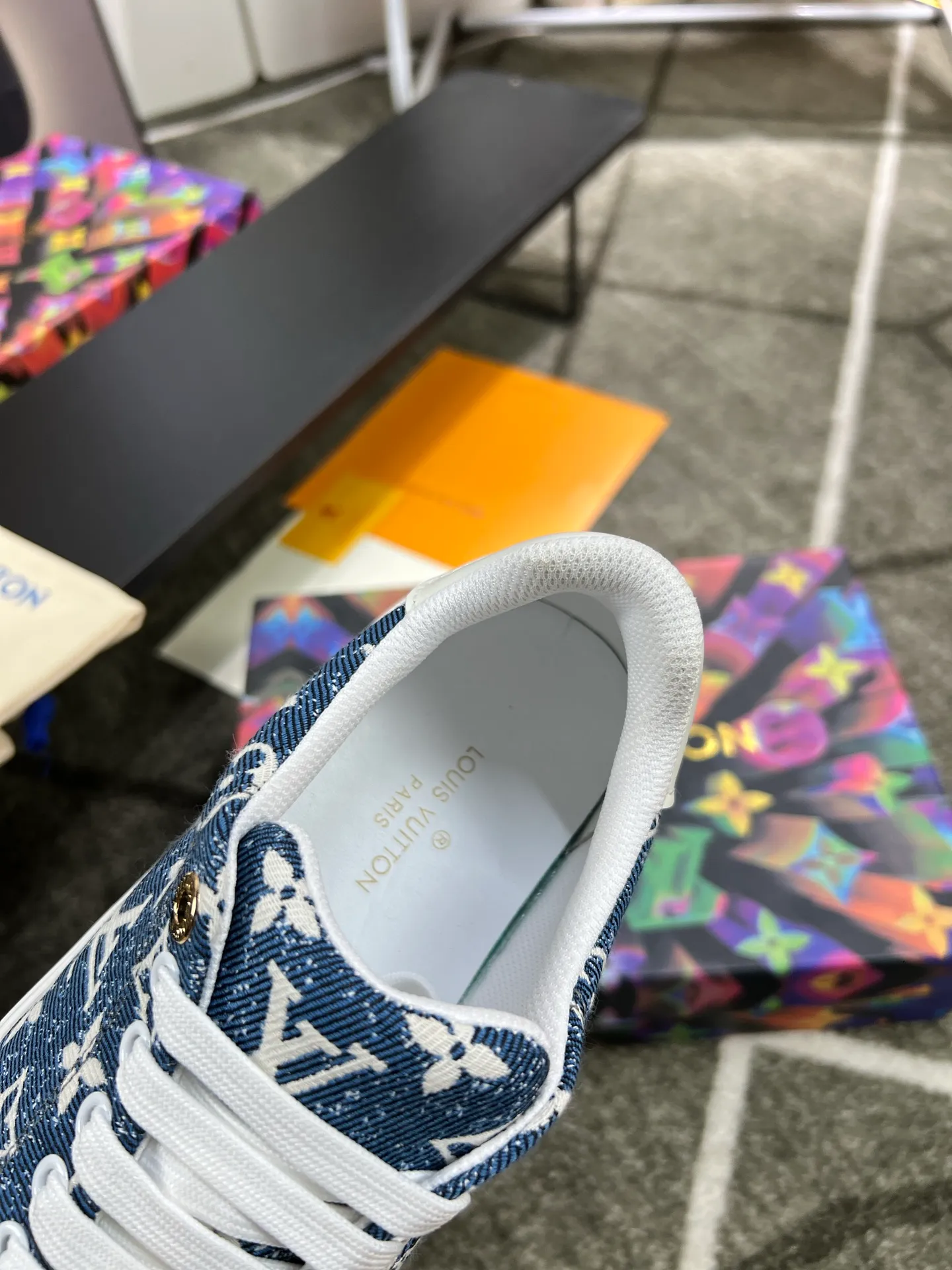 Factory price: 520💰LOUIS VUITTON [Louis VUITTON] New trendy Lv is on the market🎁, casual and fashionable men's shoes👟The upper is made of imported original fabric + cowhide mesh lining, the original wear-resistant rubber outsole, the version is simple and elegant, exclusive for trendy men, six colors available, code number: 38-44, customized 45, 46